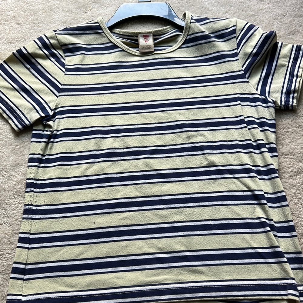 Womens Levi short sleeve top size medium